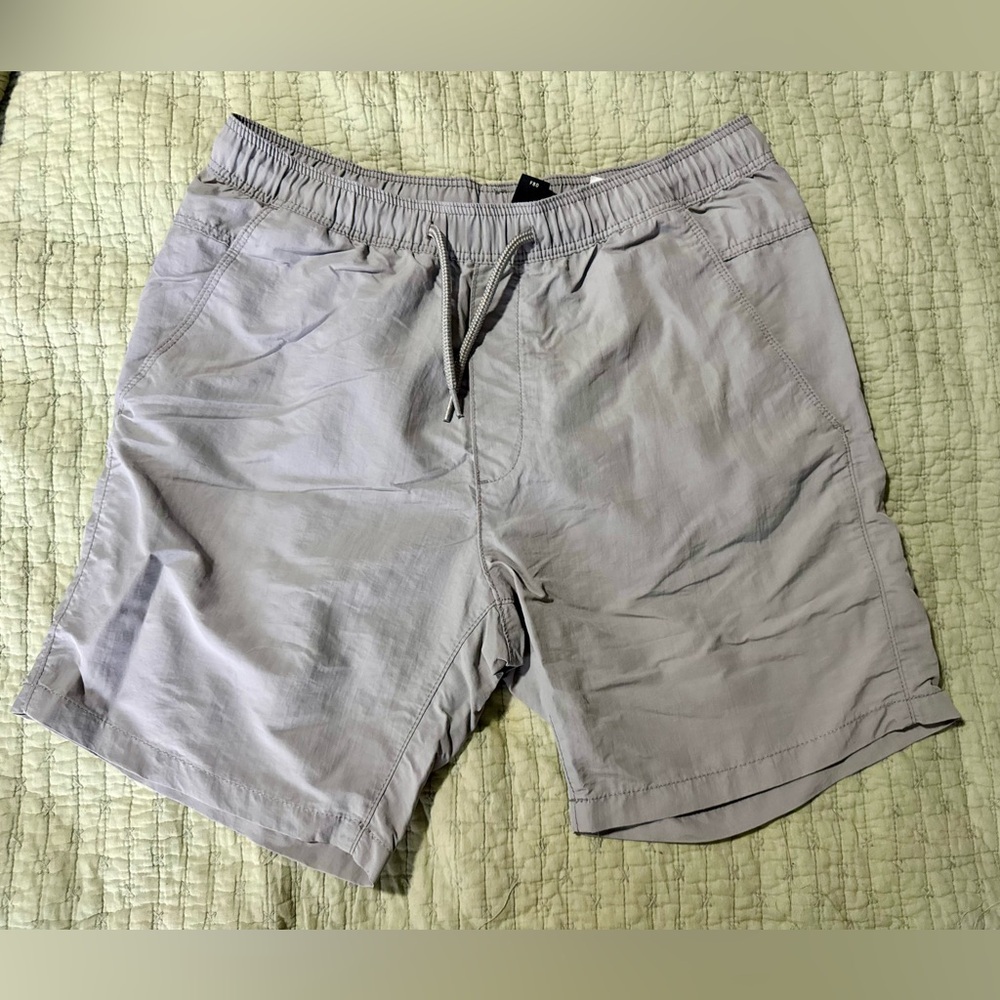 H&M Men's Light Gray Athletic Shorts
